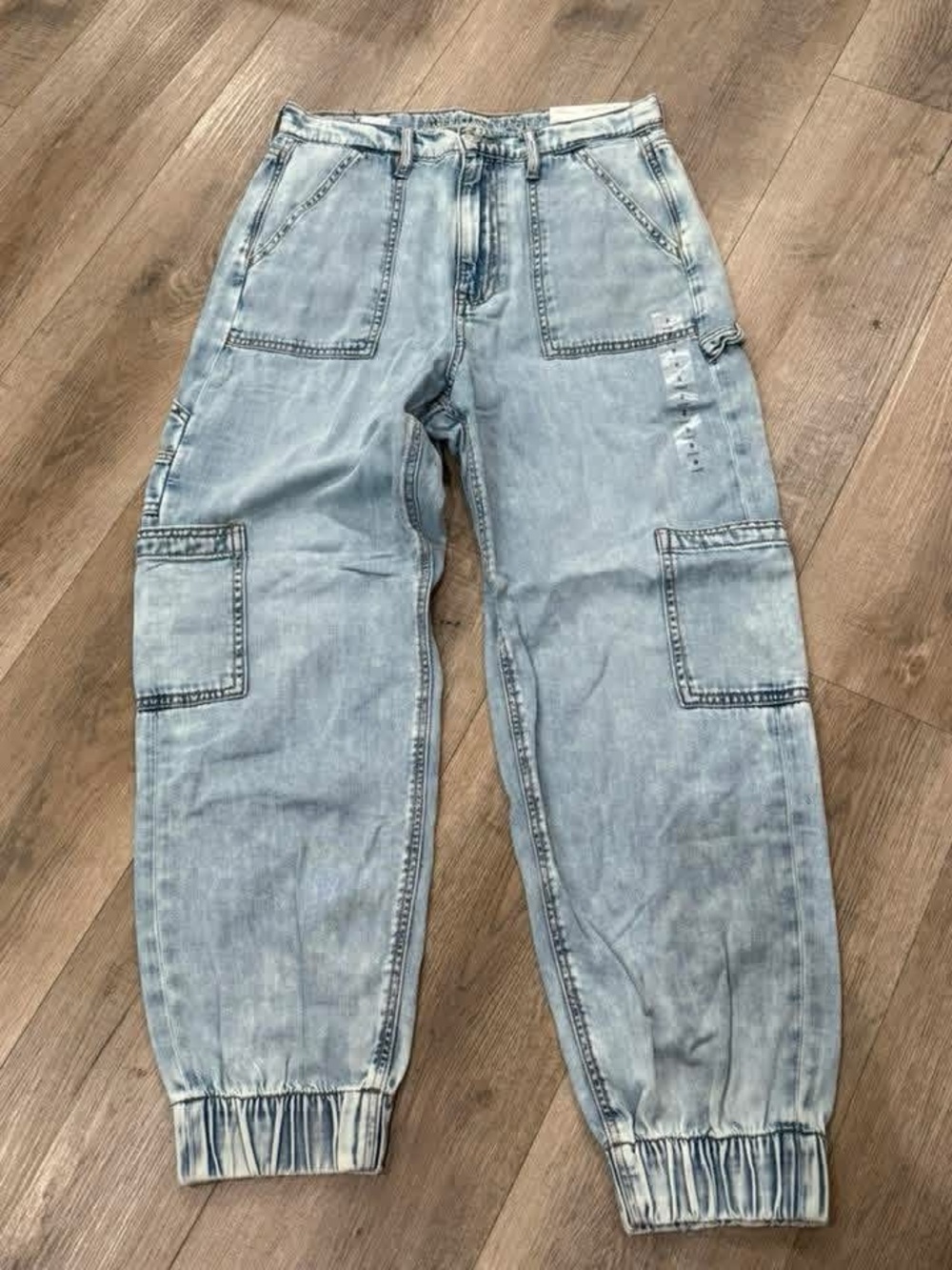 American Eagle Outfitters Light Blue Cargo Jogger Jeans- NWT